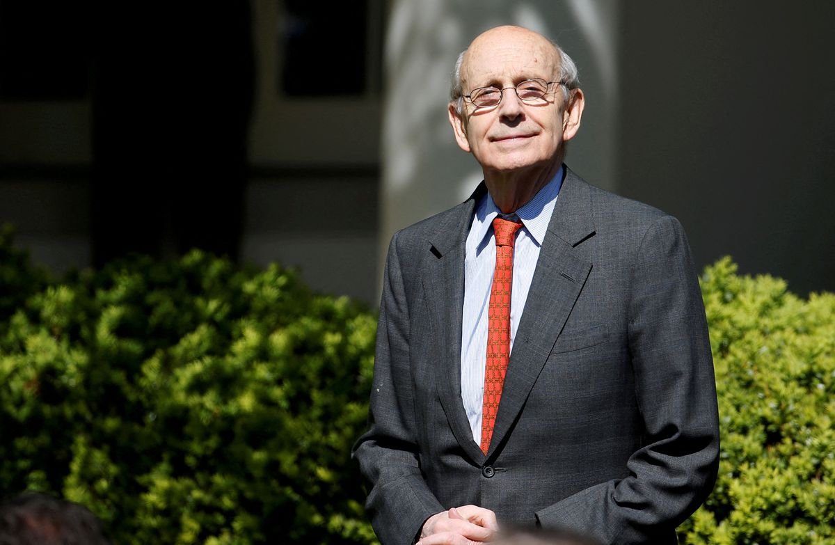 Liberal U.S. Supreme Court Justice Breyer to retire