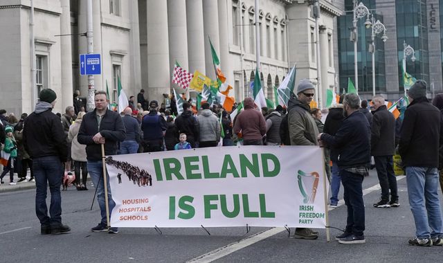 Tensions rise as UK refuses asylum seeker returns from Ireland