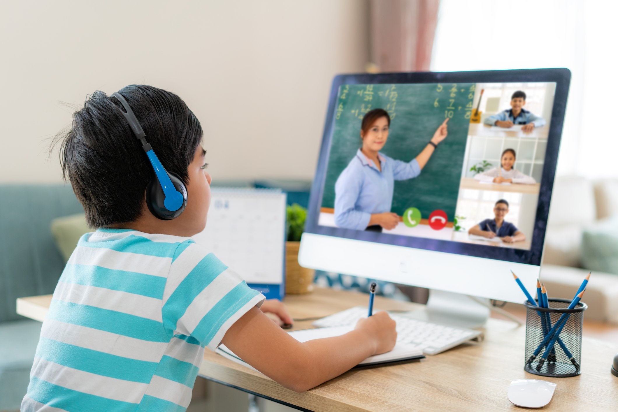 Distance learning to continue for some UAE schools on Monday